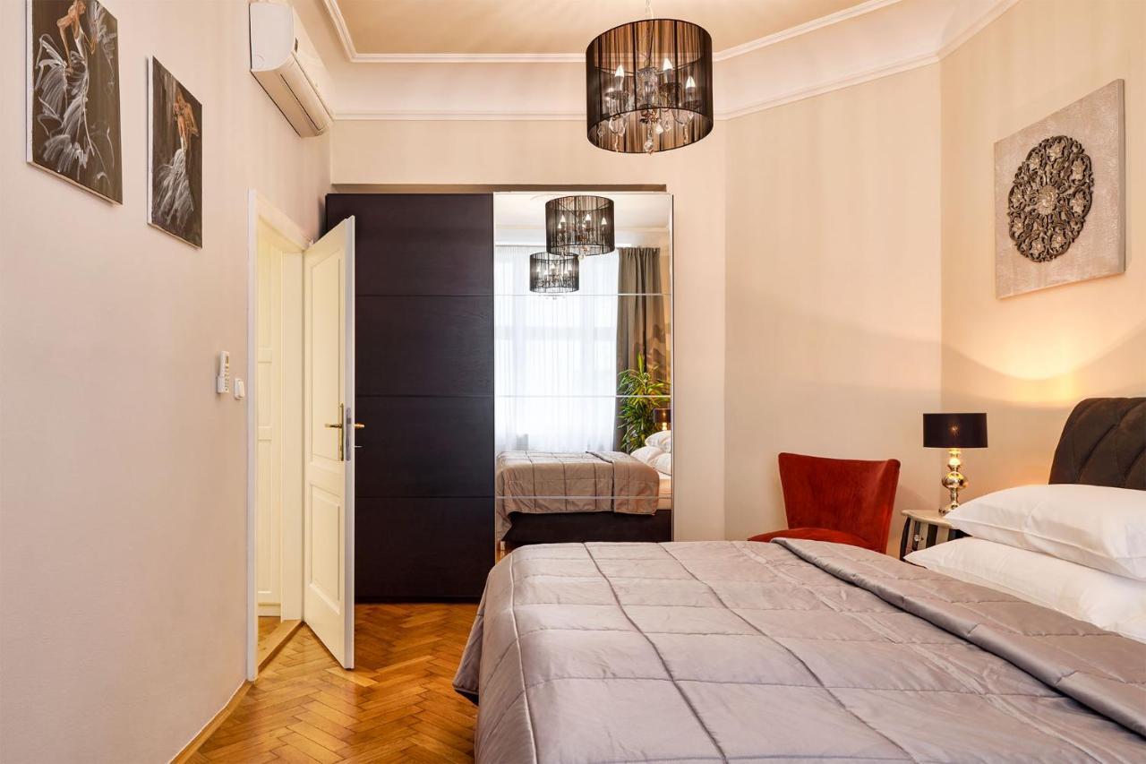 Pragueone Apartment,A/C,Terrace Exterior foto
